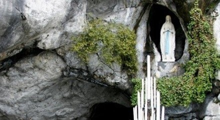 Fill 440x240 grotto of lourdes   lourdes 2014 3bis