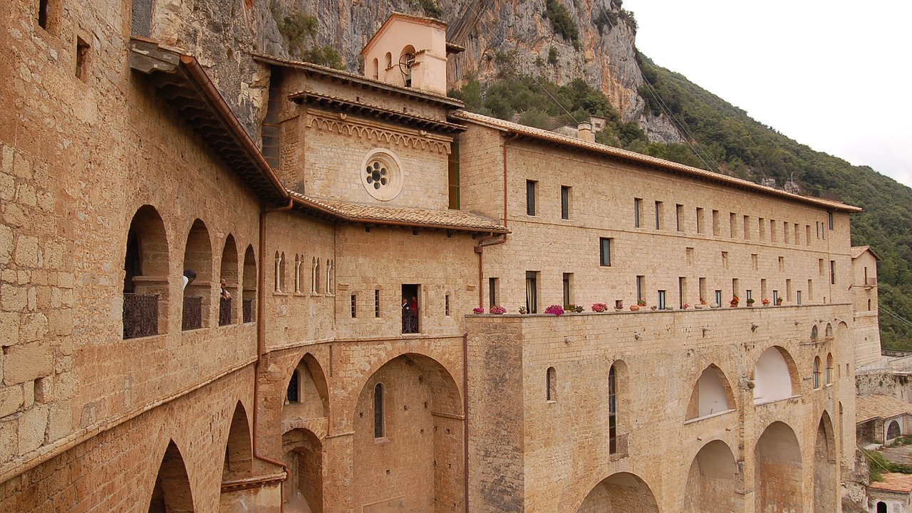 Monastery g6cbbfc459 1280